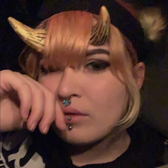 Meet your Posher, Emily - Picture 1 of 1